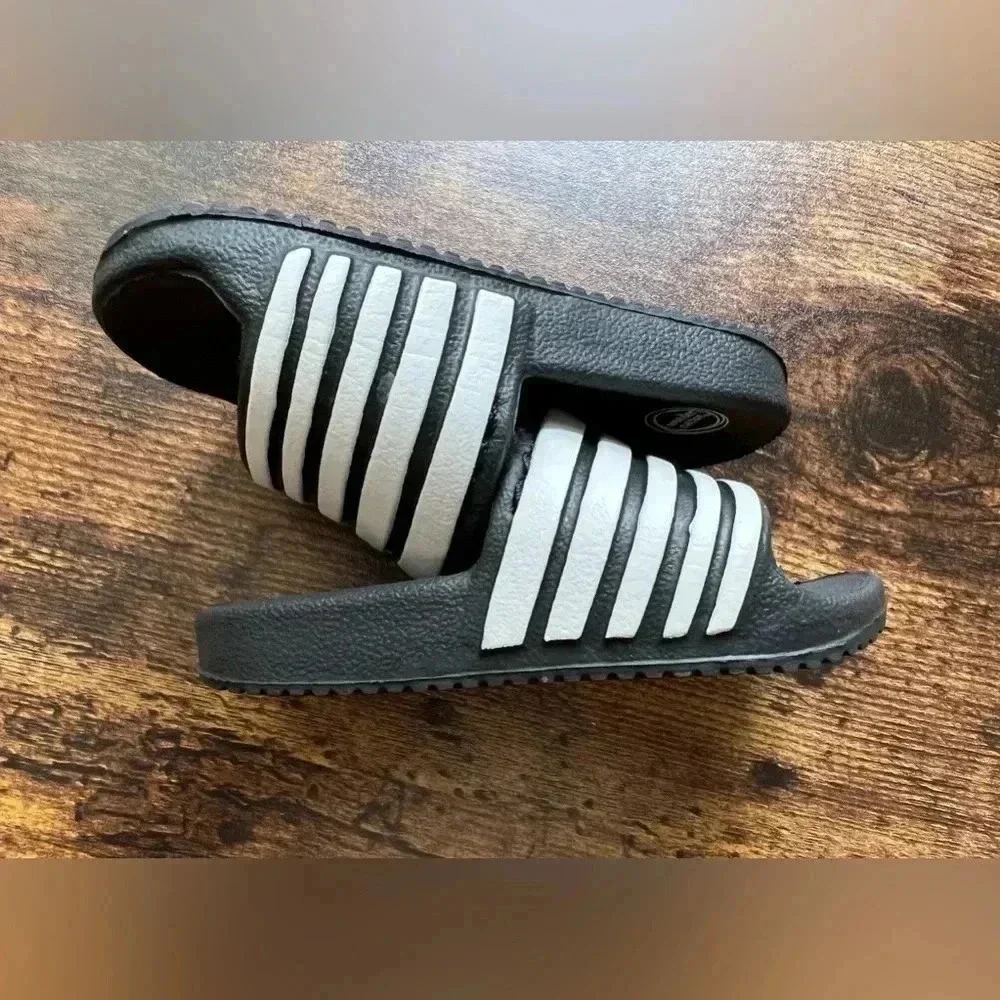 Wonder Nation | little boy slides. Size: 3​